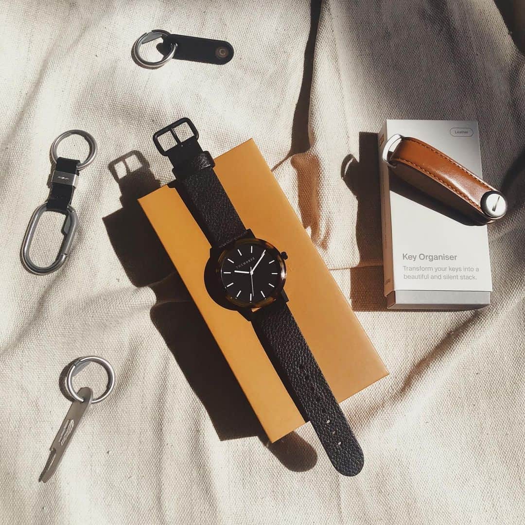 The Horseさんのインスタグラム写真 - (The HorseInstagram)「✖️ COMPETITION is now CLOSED ✖️ ⏱ Tick tock, goes the  clock! ⏱  Don’t wait till the eleventh hour to submit your entries for our @orbitkey x The Horse giveaway. - To win, simply: 🔁 Follow @orbitkey and @the_horse on Instagram ⏱ Like this photo on @the_horse 🔑 Like this photo on @orbitkey 👫 Tag your friends on this post - the more the merrier (one tag per comment only)  Entries close on 29 March, 12PM AEST. Winners will be announced via Instagram story on @orbitkey and @the_horse. Open worldwide 🌍 #win #competition」3月27日 17時12分 - the_horse