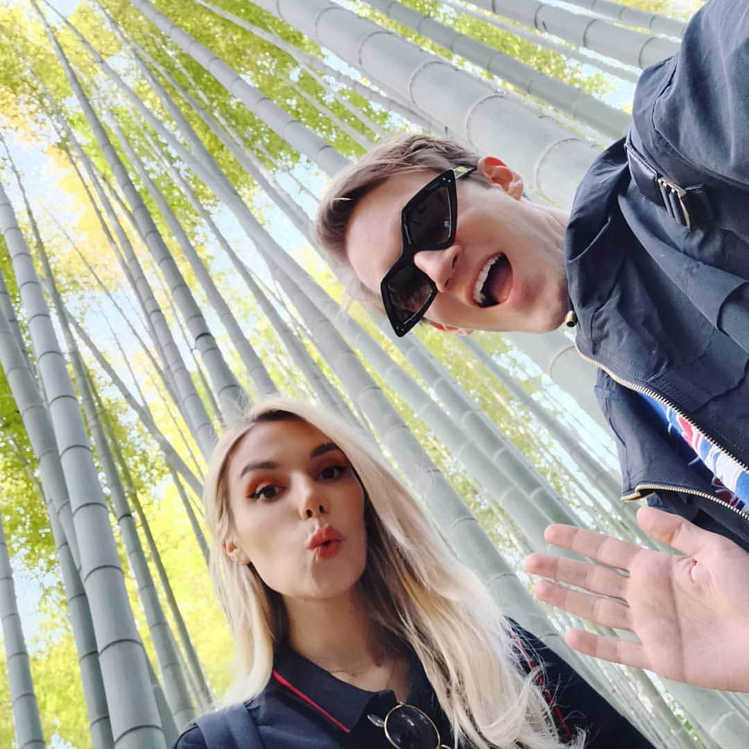 ピューディパイさんのインスタグラム写真 - (ピューディパイInstagram)「Big trees, big moves 😎✌️」3月27日 17時12分 - pewdiepie