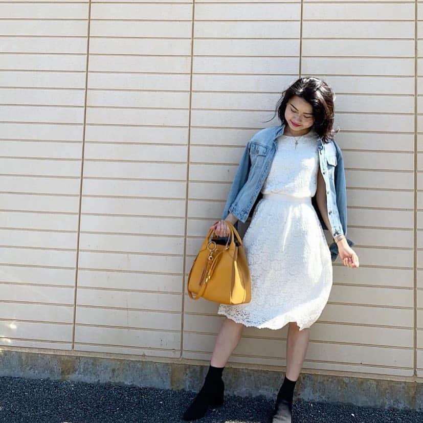 ALICEYさんのインスタグラム写真 - (ALICEYInstagram)「.﻿ ベーシックからトレンドアイテムまで揃うユニクロ。﻿ ﻿ ワードローブに一枚は持っているなんて人も多いのではないでしょうか？🤔﻿ ﻿ 今回は、上下ユニクロで作るスタイルアップ効果◎のコーデを紹介します💞﻿ ﻿﻿ ﻿﻿﻿ ﻿﻿﻿﻿ ﻿▼ プロフィールのURLから記事チェック！ ▽﻿﻿﻿﻿ ﻿﻿﻿ 「上下ユニクロで揃える！　春のスタイルアップコーデ」﻿﻿﻿ ﻿﻿﻿ ﻿﻿﻿﻿ @yoko_0124 @ryococoyr @tommyktk @mika_____akim @chikalicia_ ﻿﻿﻿ thanx❤︎﻿﻿﻿﻿ ﻿ .﻿ #アリシー #ユニクロ #プチプラコーデ #着回しコーデ #着回し#プチプラファッション #ファッション #いもむし女子#ユニクロguコーデ部 #ユニクロコーデ #春カラー #ユニクロきれいめ部 #uniqlo #春コーデ #春 #コーデ#大人コーデ #大人カジュアル#ファッション好きな人と繋がりたい #おしゃれさんと繋がりたい#上下ユニクロ部 #上下ユニクロ #ユニクロ購入品 #スタイルアップコーデ」3月27日 17時05分 - alicey.jp