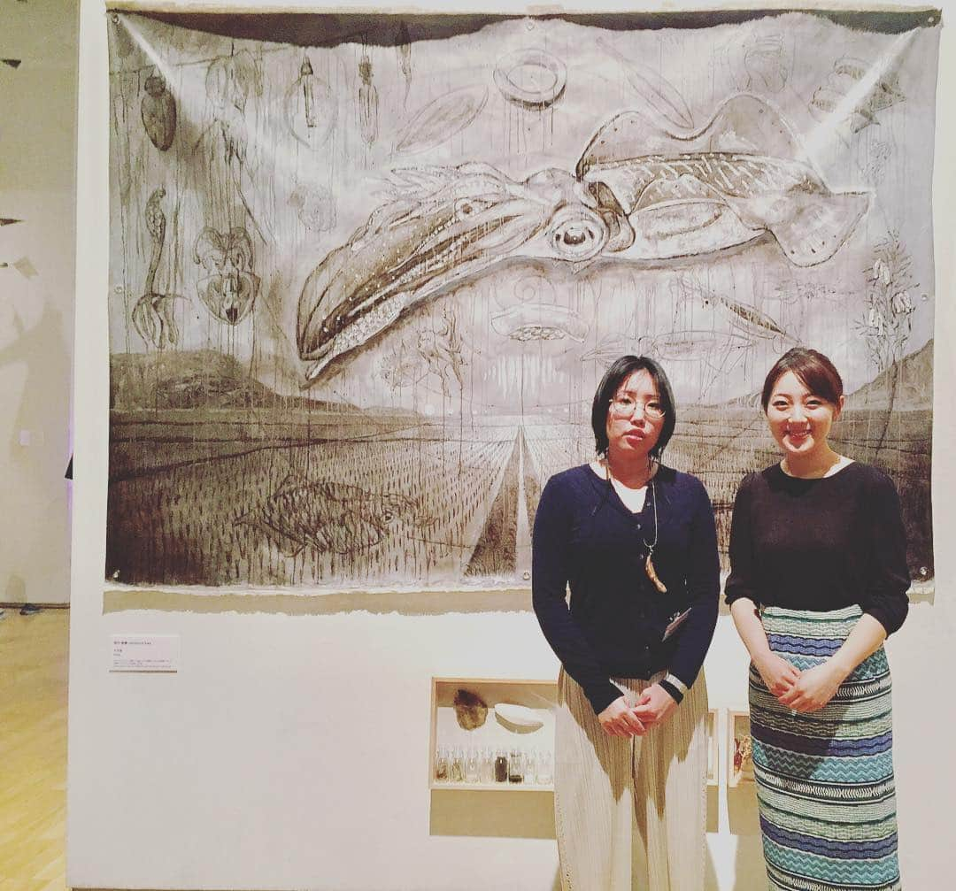 美川愛実さんのインスタグラム写真 - (美川愛実Instagram)「#岡本太郎美術館 でお会いした鹿児島のアーティスト…イカ画家の #宮内裕賀 さんです🦑✨ 今回岡本太郎の意思を引き継ぐ次代のアーティストを表彰するTARO賞で、入選されました👏すごい！！！ 会場はイカだらけ…！🦑🦑🦑 #イカ #イカ画家 #岡本太郎」3月27日 17時08分 - aimi.mikawa