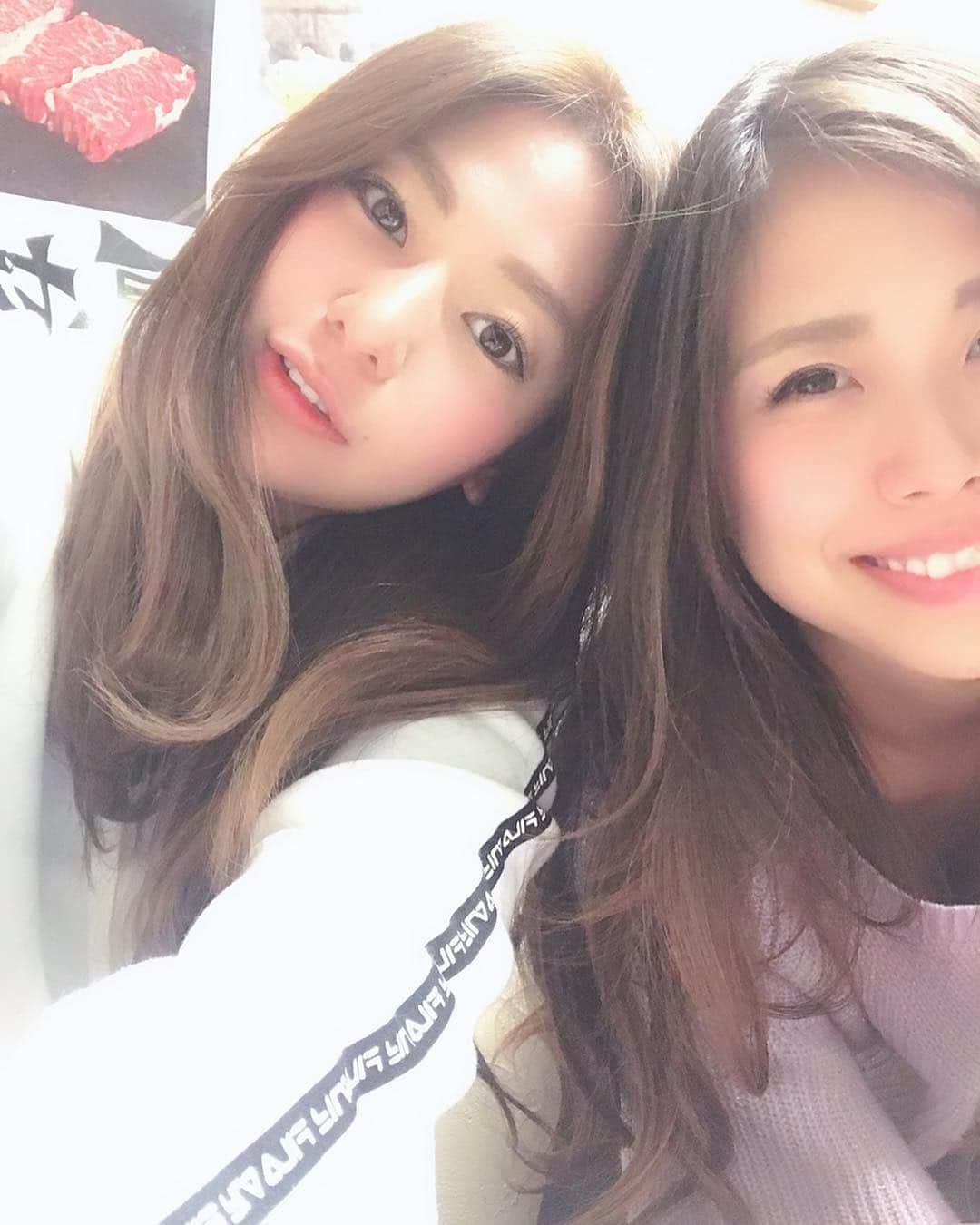 希帆さんのインスタグラム写真 - (希帆Instagram)「@chianyanchu 東京へやって来た💋 最近、またお肉愛が復活してしまい、焼肉率多めです🤫🤫🤫（笑） お肉ファーストって言葉を信じてお肉食べてますです🤤🤣✌️🌈✨ #焼肉ふたご #東京来たら絶対食べたいみたいです（笑）」3月27日 17時14分 - k_i_h_o_