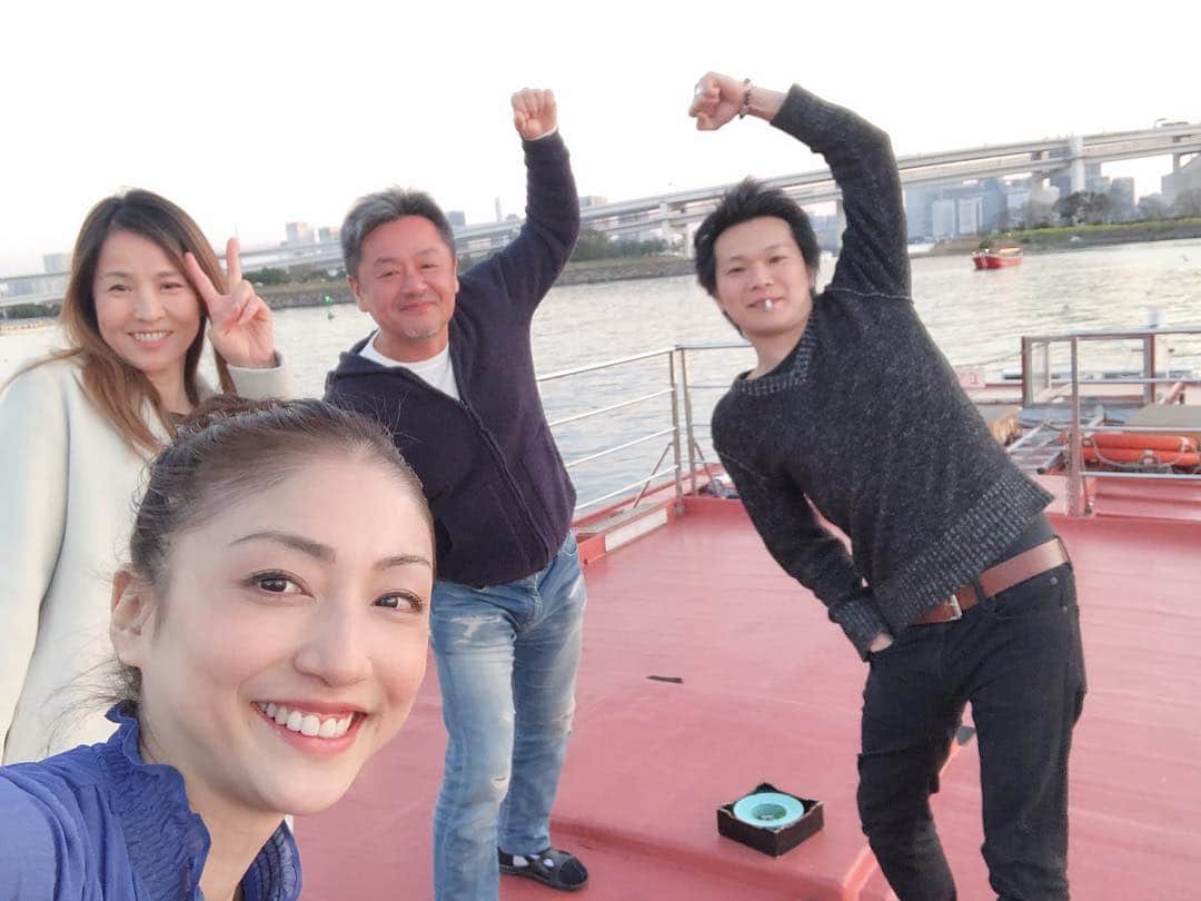 のインスタグラム：「屋形船VOL.3 まだまだあります。本当に写真見てると仲良さが伝わってくる！みんなありがとう😊 @ami_nakagawa_  #一日一回カンパイ #中川愛海 #屋形船 #三河屋 #屋形船三河屋」