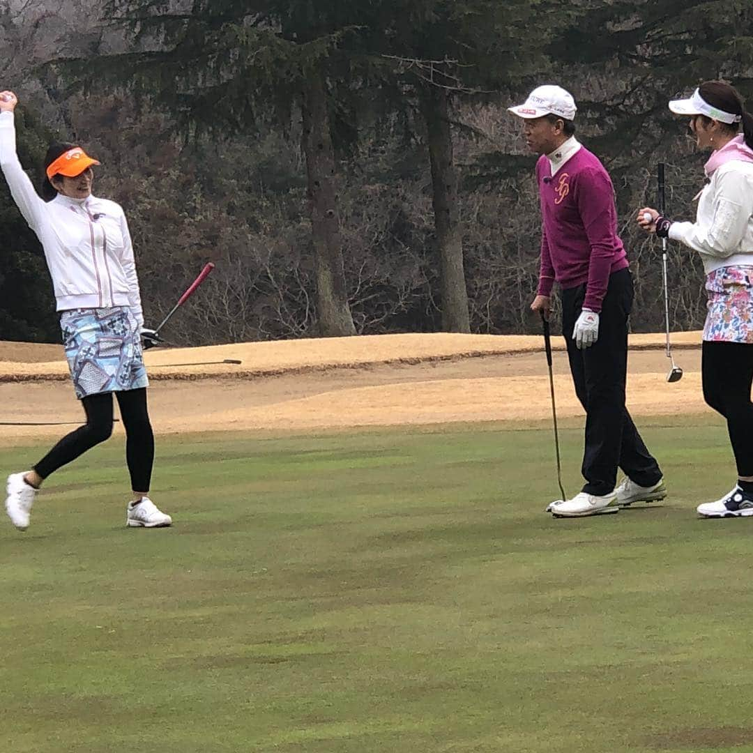 水原恵理さんのインスタグラム写真 - (水原恵理Instagram)「ゴルフ交遊抄🏌️‍♂️ 今週の放送は、田村プロのラウンドレッスンスペシャルです。 私と福田アナウンサーも一緒にラウンド、自分のスイング見ると不恰好でちょっと落ち込むのですが…是非ご覧ください。  #ゴルフ交遊抄 #日曜朝7時半〜BSテレ東」3月27日 18時15分 - erimizuhara