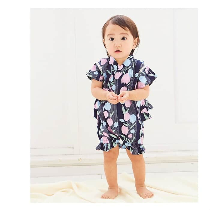 エフオーオンラインストア 子供服さんのインスタグラム写真 - (エフオーオンラインストア 子供服Instagram)「まもなく終了！ apres les cours ゆかた・じんべい 先行ご予約受付中💓  人気のカラーやサイズは残りわずかに💦 送料無料でGETできるのは、今だけ😘  3/31(日)23:59まで。 くわしくはプロフィール🔝のURLからご覧いただけます🛒  #子供服 #子ども服 #甚平 #浴衣 #キッズ服 #キッズコーデ #apreslescours #アプレレクール #アプレ #foonline #sunnylandscape #サニーランドスケープ #キッズファッション #キッズ #おしゃれキッズ #女の子服 #女の子コーデ #女の子ママ #夏祭り #子供甚平 #花柄 #kidsfashion #igkids #kidsclothes #親バカ部 #親バカ部ig_kids #エフオーオンライン #ベビー #ベビー服 #チューリップ柄」3月27日 18時24分 - foonline