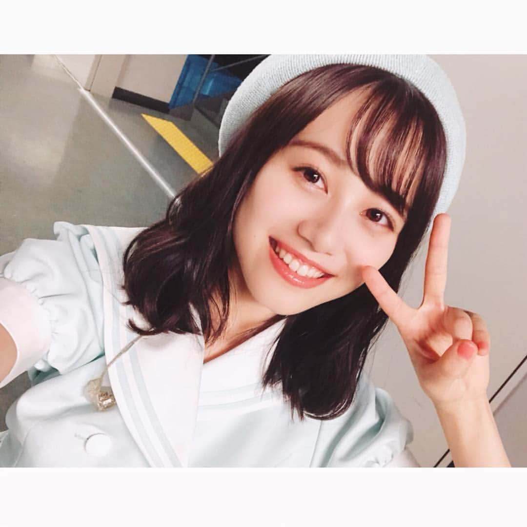 伊藤美来さんのインスタグラム写真 - (伊藤美来Instagram)「みくです。 アニサマBlu-ray本日発売！ 思い出のオフショットを少し☺︎ 今日はこの後、生放送「フレッシュはじめました」ですよ。  #anisama #伊藤美来 #みくフレ」3月27日 18時43分 - itomiku_official