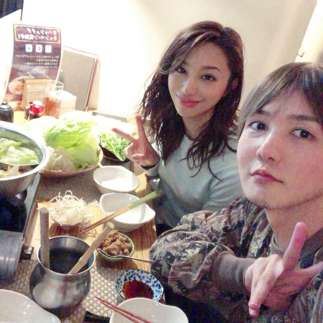 ミッチーのインスタグラム：「メアリー @maryjuntakahashi と鍋つついた日 久々ゆっくり食事出来たし、たらふく食べたし満足満足 めちゃめちゃしっかりしてるように見えて結構抜けてるメアリー話に終始爆笑して食事は終了、笑 昔から 皆よく話すテーマだと思うんですけどね 俺は間違いなく 男女の友情成立します派です、はい」