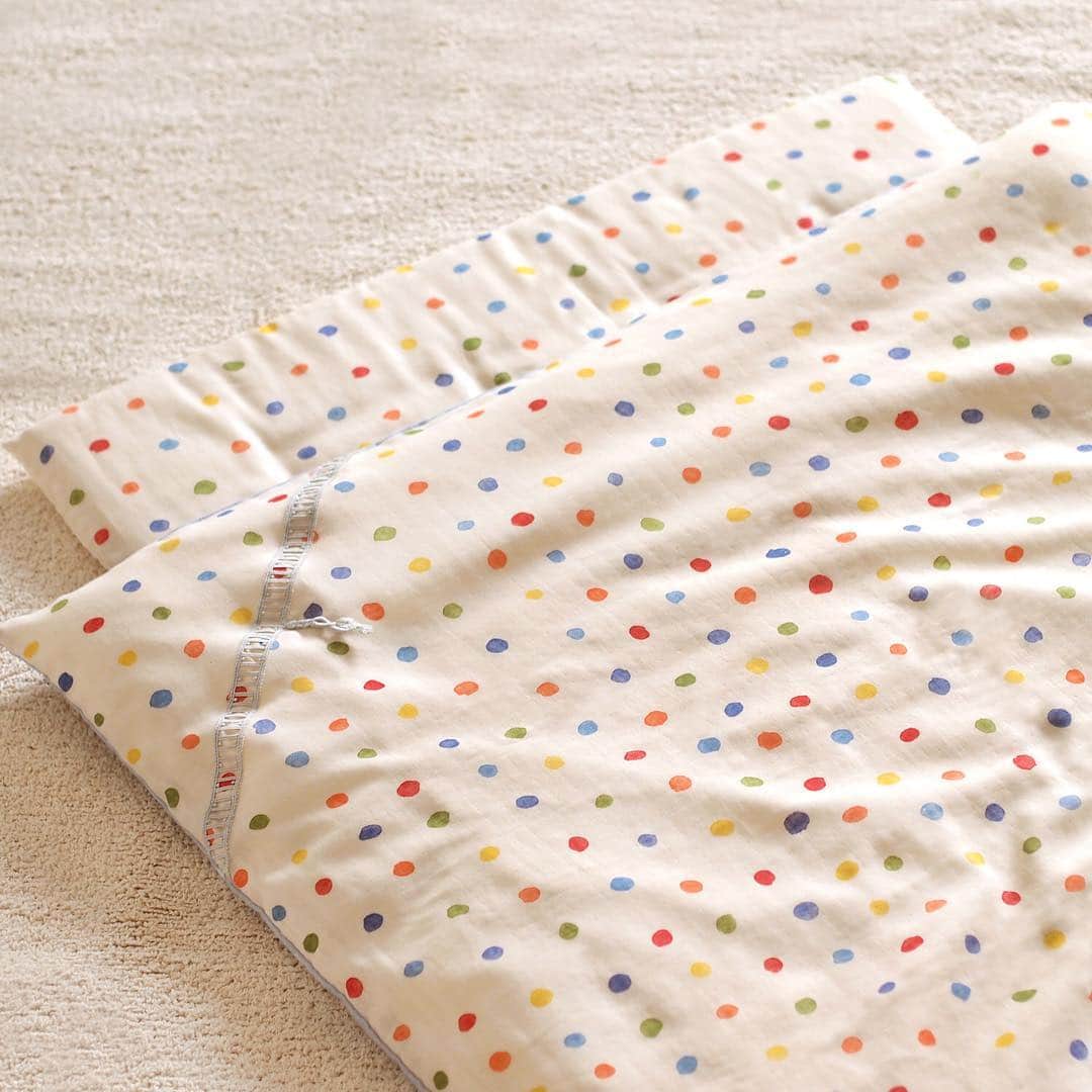10mois(ディモワ) web shopさんのインスタグラム写真 - (10mois(ディモワ) web shopInstagram)「入園準備はお済みでしょうか？﻿ 3/28（木）までにおひるね布団セットをご注文いただいた場合、3月中の弊社発送が可能です！﻿ しかも今なら送料無料です。 この機会にぜひどうぞ！﻿ ﻿ #10mois #ディモワ #お昼寝布団 #入園準備 #naomiito」3月27日 19時24分 - 10mois_official