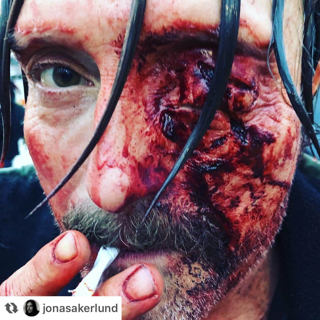 マッツ・ミケルセンさんのインスタグラム写真 - (マッツ・ミケルセンInstagram)「Regram from @jonasakerlund /  @polar #behindthescenes  #theofficialmads」3月27日 19時25分 - theofficialmads