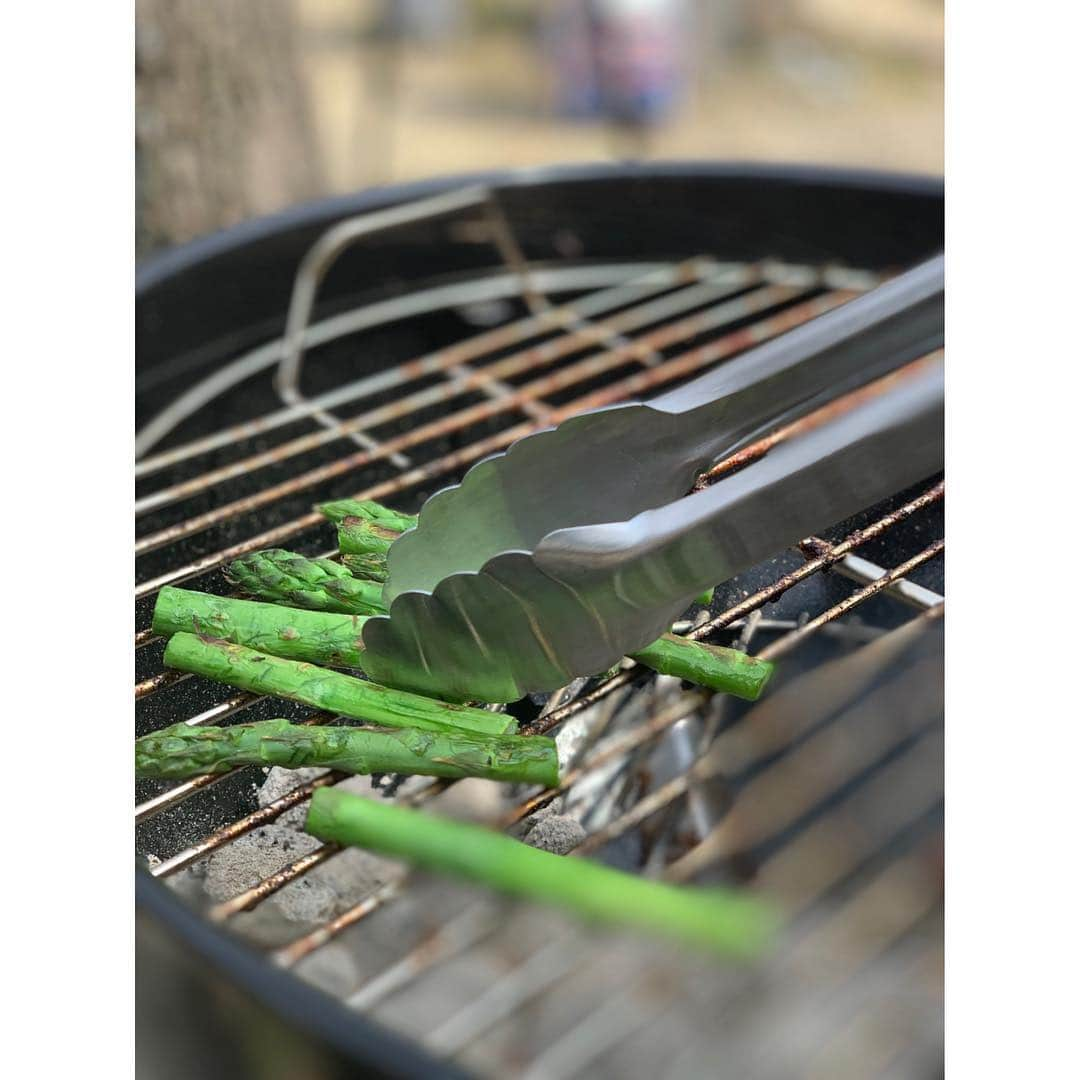 空木マイカさんのインスタグラム写真 - (空木マイカInstagram)「本日のハレソラロケはBBQ❤️よく食べ、よく喋り、よく笑いました〜😆そして、グッズが可愛すぎて、ワッフルが美味しすぎてそのまま買って帰りそうになりました。ぜひGWの参考に😆✋ ･ 最後の4枚は私のワッフルデコレーションのセンスを笑ったスタッフ達のワッフルデコレーションをどうぞ😏世代の色が出てますぞーー！（笑） ･ 現在はひまわりネットワークではボルダリングの回、キャッチ、キャットチャンネルでは城ヶ山登山の回をOA中です！見てね〜😁💕 #ハレソラ #ひまわりネットワーク #キャッチ #キャットチャンネル #空木マイカ」3月27日 19時28分 - maika_utsugi