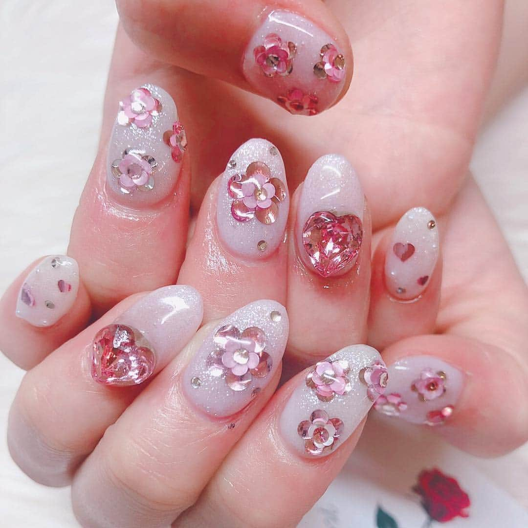 田北香世子さんのインスタグラム写真 - (田北香世子Instagram)「new nail💅💗 春だからお花にした🌸💗☺️ 可愛くて一生爪見てる！」3月27日 19時34分 - kayoko_takita