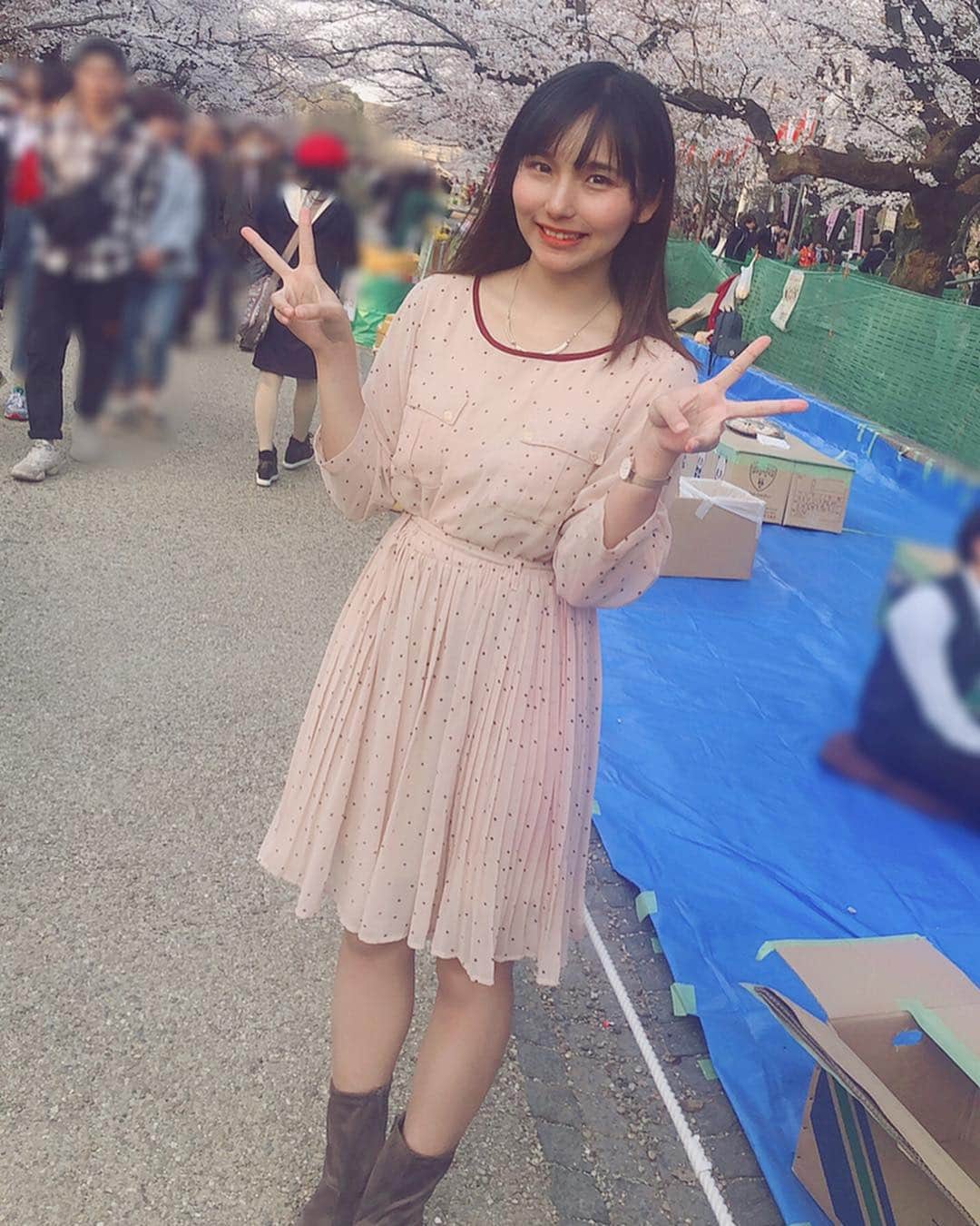 のインスタグラム：「:﻿ #🌸﻿ #cherryblossom ﻿ #上野恩賜公園﻿ ﻿ #桜﻿ #お花見﻿ #花見﻿ #上野﻿ ﻿ #ポートレート﻿ #portrait﻿ #ポートレート部﻿ #portraitmood﻿ ﻿ #被写体﻿ #tokyo﻿ #東京﻿ ﻿ #sakura」