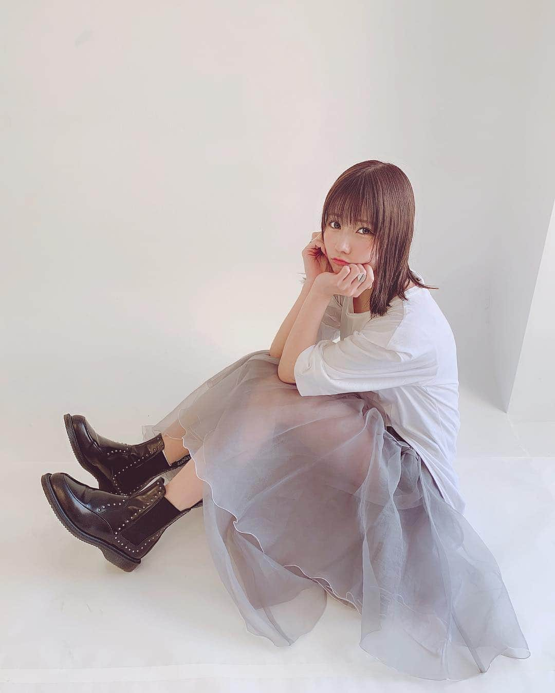 山内あいなさんのインスタグラム写真 - (山内あいなInstagram)「外はね👼💫👼💫 #髪切ってから初めてかも？」3月27日 19時46分 - ainayamauchi3131