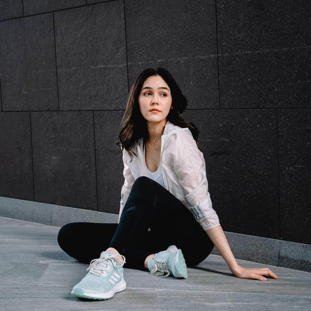 Araya Alberta Hargateさんのインスタグラム写真 - (Araya Alberta HargateInstagram)「#adidasthailand #PUREBOOST GO @adidasRunning #adidasRunning #CREATEDWITHADIDAS」3月27日 19時55分 - chomismaterialgirl