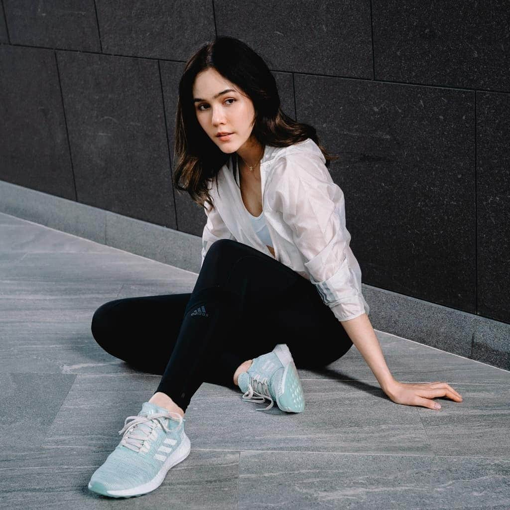 Araya Alberta Hargateさんのインスタグラム写真 - (Araya Alberta HargateInstagram)「#adidasthailand #PUREBOOST GO @adidasRunning #adidasRunning #CREATEDWITHADIDAS」3月27日 19時55分 - chomismaterialgirl