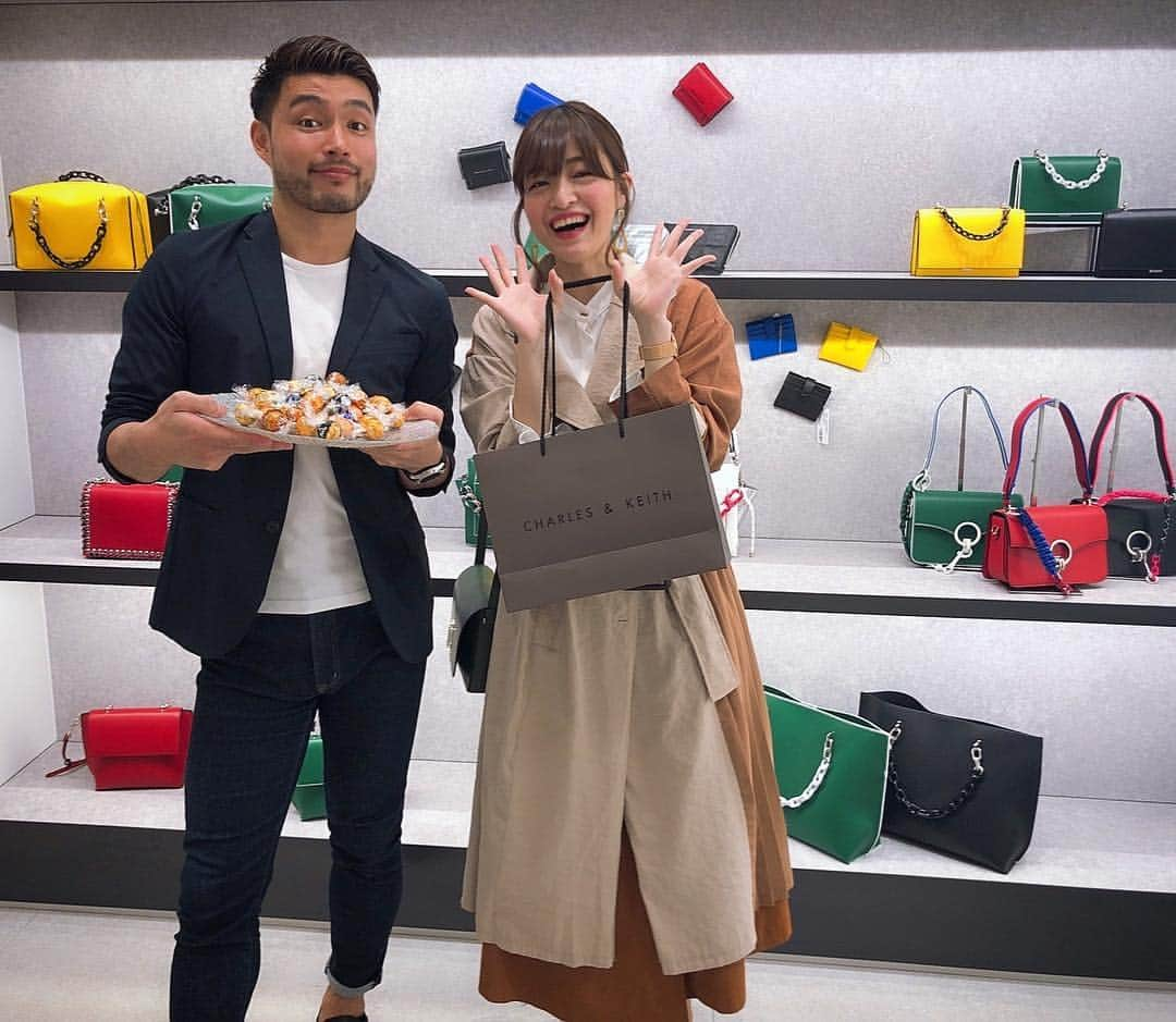 森田紗英さんのインスタグラム写真 - (森田紗英Instagram)「_ 本日、 @charleskeith_jp の 東急プラザ表参道原宿店の プレオープンイベントに お邪魔してきました⭕️ _ 春の新作たちがめちゃめちゃ 可愛かった☺️💕 そして、定期入れを購入！笑 _ @yohei.92 いつも ありがとう〜〜✨✨ _ このトレンチかわいい！って たくさん言ってもらえて嬉しい😭💕 買ったのは去年なんだけど、 大好きな @redyazel の！ _ _ #charleskeith #チャールズアンドキース  #東急プラザ表参道原宿 #プレオープン #イベント #かわいすぎた #大好き #いいね #フォロミー」3月27日 20時13分 - moricoff