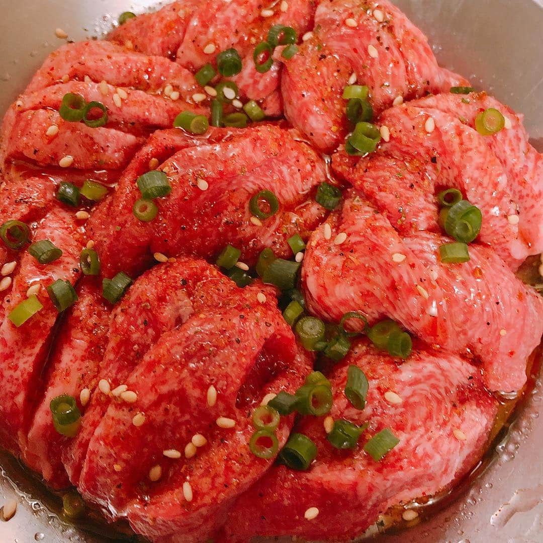 阿部洋子さんのインスタグラム写真 - (阿部洋子Instagram)「🍖 #画力！ #肉食  たのしくて美味しかったことしか 憶えてない😱😱😱 また行きたい！ また食べたい！ またあいたい！ たのしいメンツでした😋  #美味しゅうございました #焼肉  #焼肉ヒロミヤ3号店  飲みすぎ注意！ #いつかの肉」3月27日 20時21分 - hirocoring
