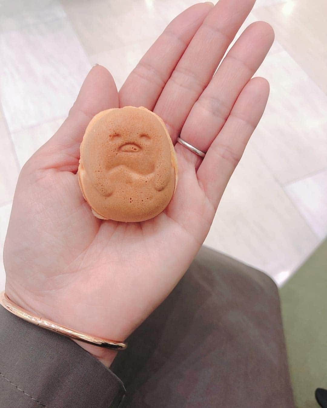 松澤由美さんのインスタグラム写真 - (松澤由美Instagram)「ぐでたま焼き💖チビ達みーんなチョコレート入りだったのに、私だけ何も入ってないプレーンでしたw #お台場 #singerlife #聖闘士星矢 #機動戦艦ナデシコ #oscavaleirosdozodiaco #ぐでたま #人形焼き」3月27日 20時21分 - yumimatsuzawa