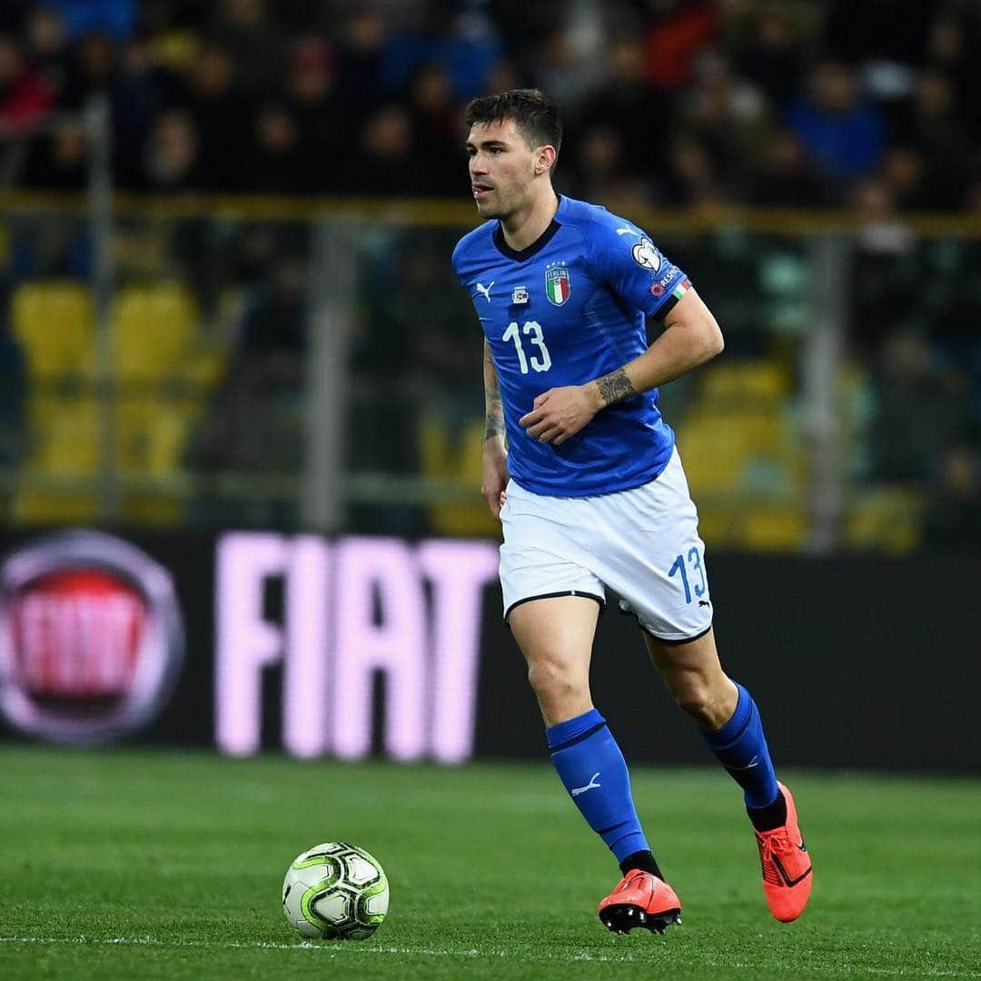 アレッシオ・ロマニョーリのインスタグラム：「Due vittorie per cominciare nel migliore dei modi la corsa all’Europeo 🇮🇹 #nazionale  @azzurri @euro2020」