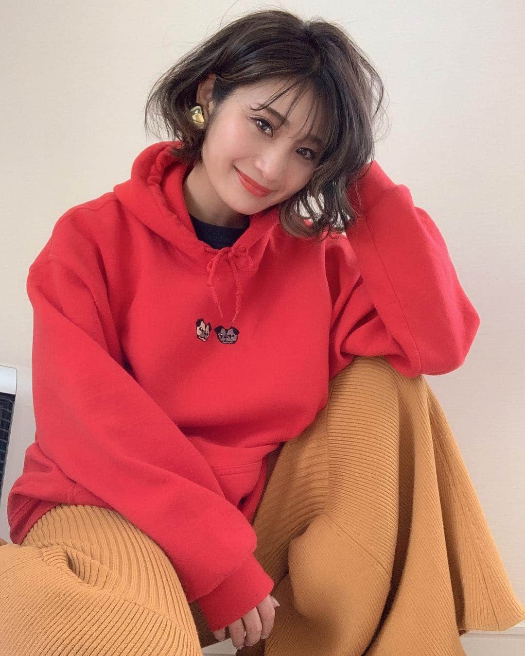 畑中奈緒美さんのインスタグラム写真 - (畑中奈緒美Instagram)「・ 3日目も無事終了🙌 本日このPUGパーカーが全てお嫁に行きました🐶💘 たくさん愛用してもらえたら嬉しいな😊💓 明日も頑張ろ😜🙌 ・ #DIVAandRAM #fashion #unisex #hakodate #popupshop  #ディーヴァアンドラム #函館蔦屋書店 #函館」3月27日 20時43分 - hatanaka_naomi