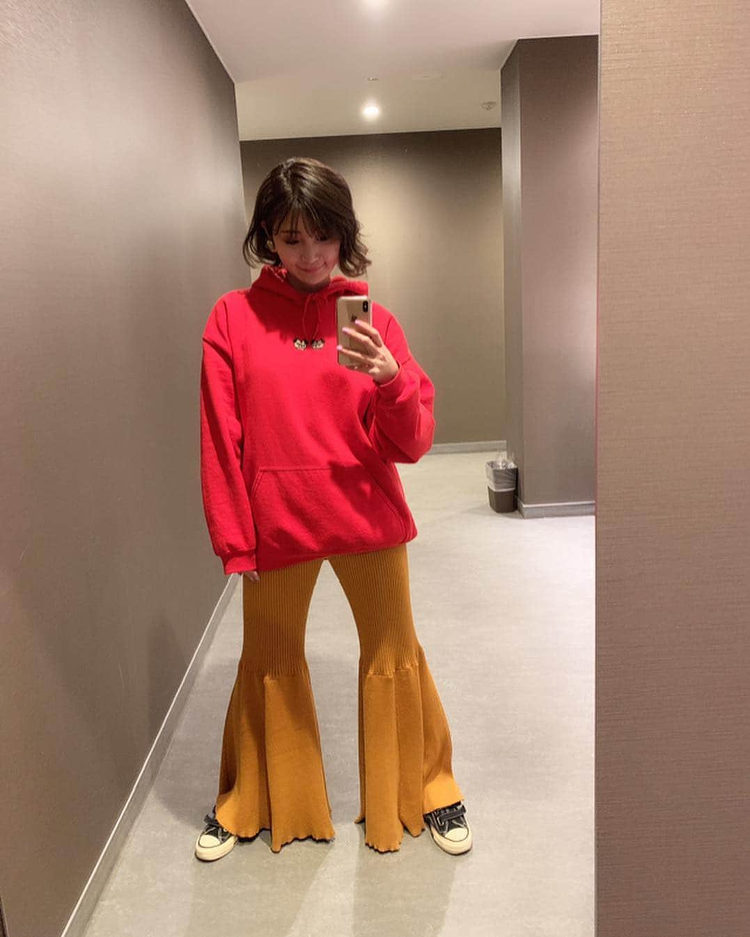 畑中奈緒美さんのインスタグラム写真 - (畑中奈緒美Instagram)「・ 3日目も無事終了🙌 本日このPUGパーカーが全てお嫁に行きました🐶💘 たくさん愛用してもらえたら嬉しいな😊💓 明日も頑張ろ😜🙌 ・ #DIVAandRAM #fashion #unisex #hakodate #popupshop  #ディーヴァアンドラム #函館蔦屋書店 #函館」3月27日 20時43分 - hatanaka_naomi
