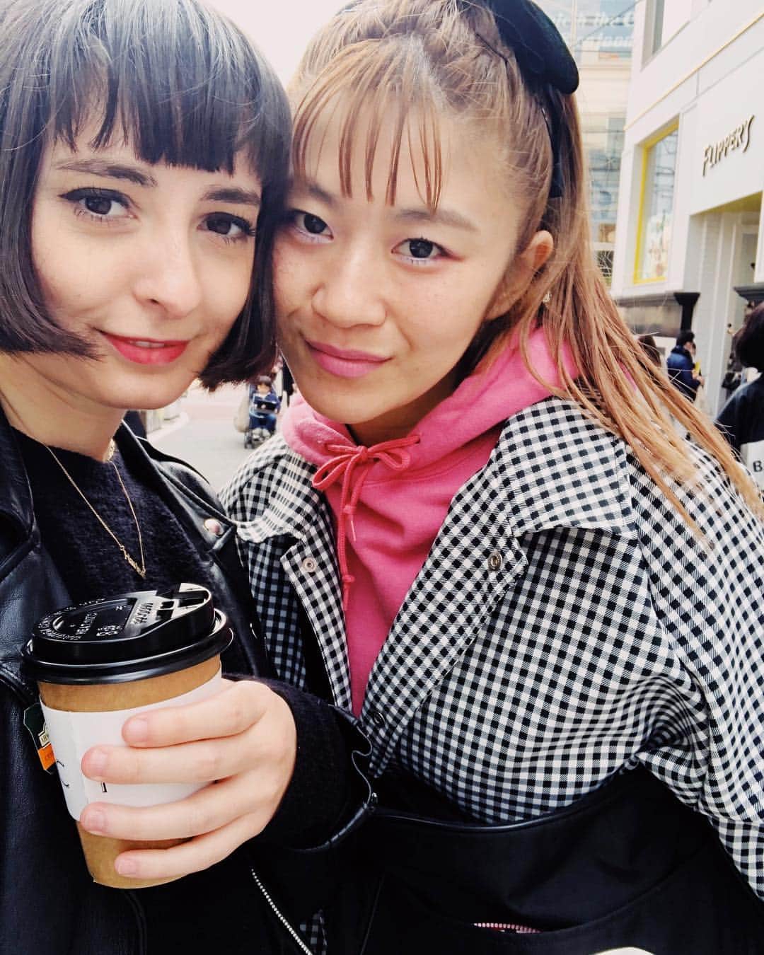 Little Sunny Biteさんのインスタグラム写真 - (Little Sunny BiteInstagram)「lovely friend has a lovely friend 💕 thank you @alliharvard ❤️ see you next month  harlee  alli 🍒 cant wait to see you both :)) lets do girls night 🌙」3月27日 20時56分 - littlesunnybiteyoppy