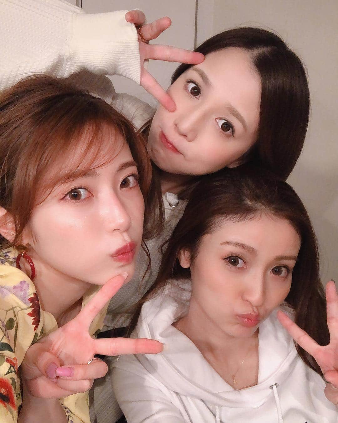 丸高愛実さんのインスタグラム写真 - (丸高愛実Instagram)「くみこ大阪来てたから合流💓 かなこは一緒いすぎて普段写真撮らない🤣❤️笑  #ライラップ」3月27日 21時06分 - marutakamanami