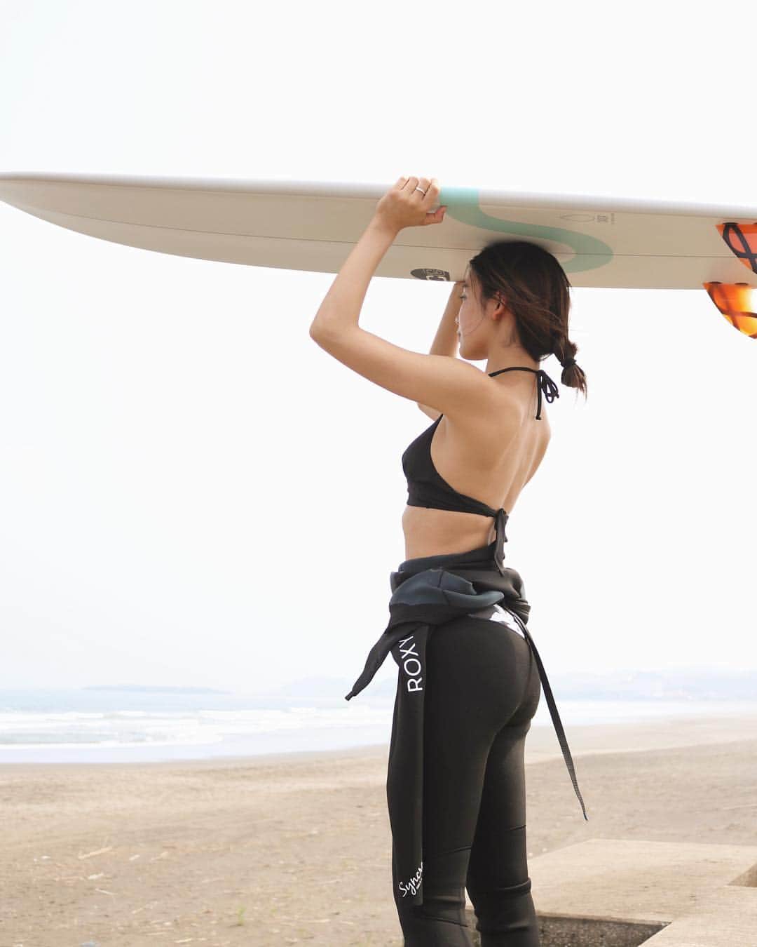 栗山遥さんのインスタグラム写真 - (栗山遥Instagram)「まさか自分がこんなにサーフィン好きになるとは🌎🌊✨❤︎ #surfing#surftrip#roxy#roxyjapan#roxysurf」3月27日 21時10分 - harukakuriyama