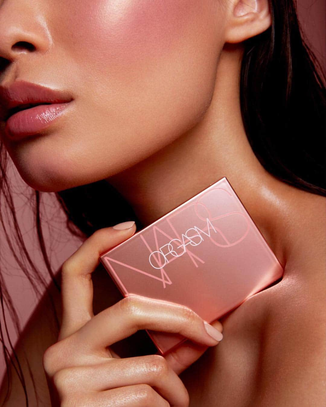 NARSさんのインスタグラム写真 - (NARSInstagram)「The best you'll ever have. Orgasm Blush now in a limited edition oversized compact. #whatmakesyoublush」3月27日 21時12分 - narsissist