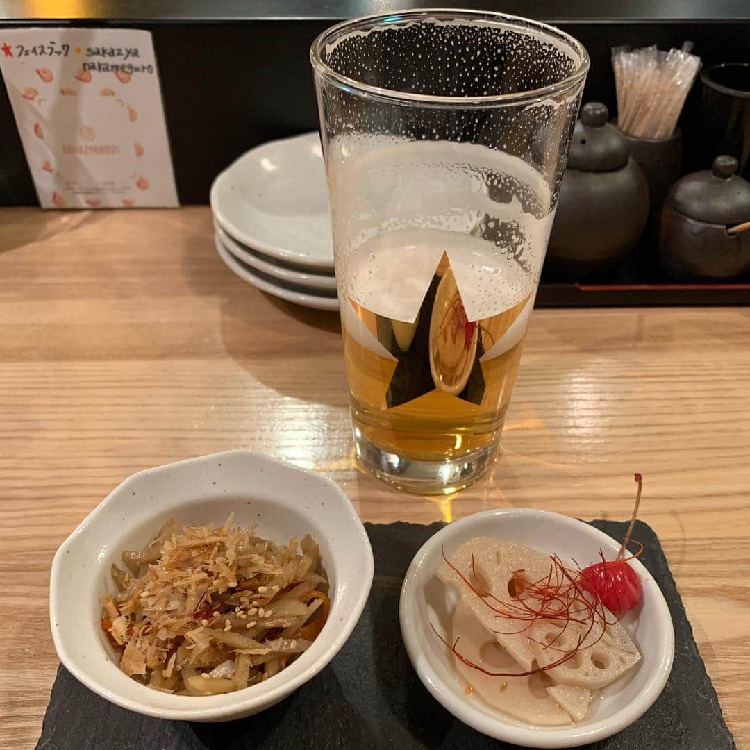 くろさんのインスタグラム写真 - (くろInstagram)「中目黒でお花見の前に🍺🍶 #中目黒呑み #酒肴サカツヤ #サカツヤ #サカツヤ中目黒」3月27日 21時33分 - m6bmw