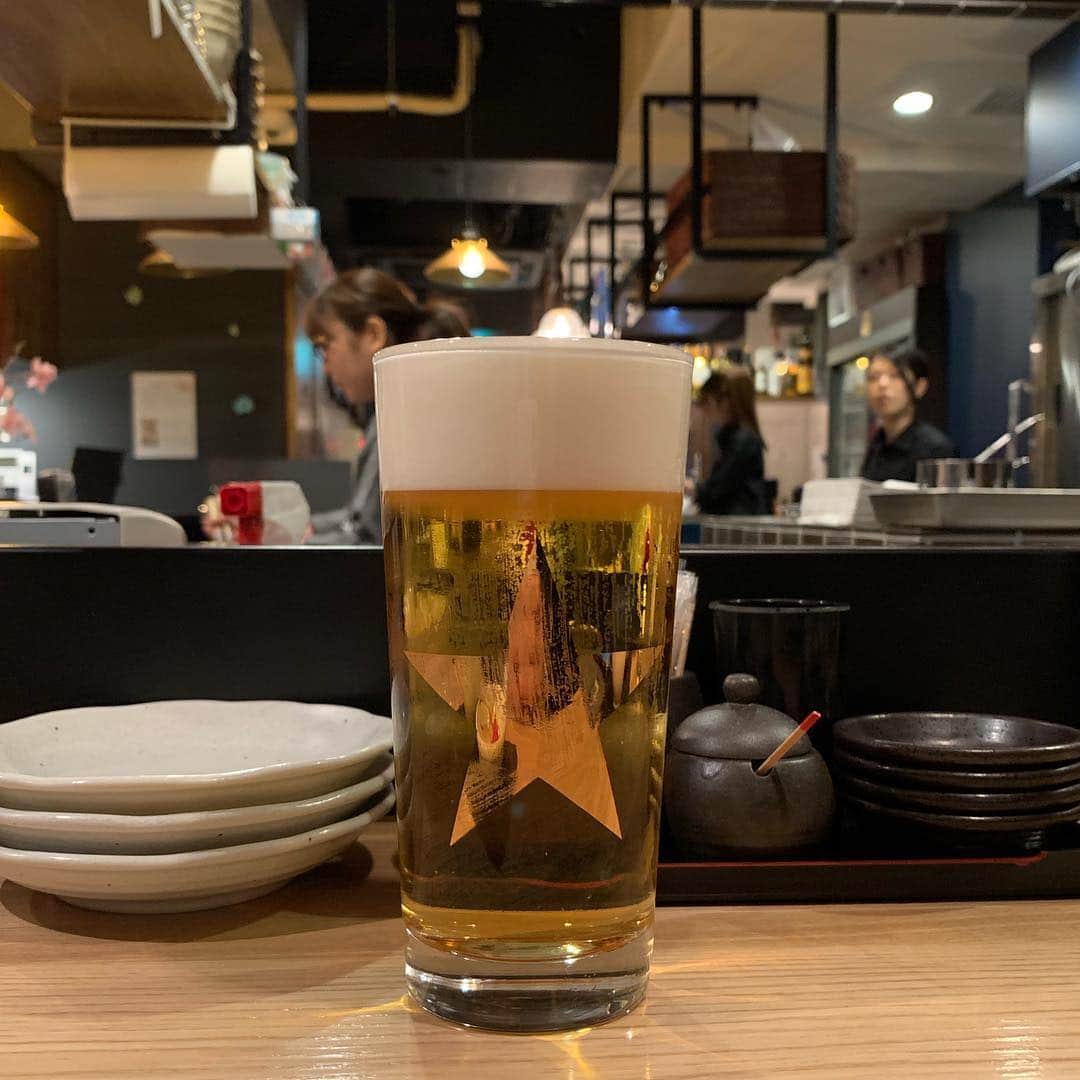 くろさんのインスタグラム写真 - (くろInstagram)「中目黒でお花見の前に🍺🍶 #中目黒呑み #酒肴サカツヤ #サカツヤ #サカツヤ中目黒」3月27日 21時33分 - m6bmw