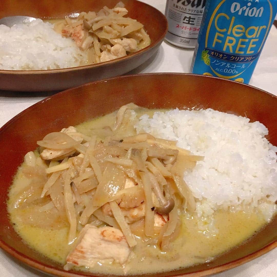 山西章博さんのインスタグラム写真 - (山西章博Instagram)「今日のご飯。グリーンカレーなのさ！ #グリーンカレー #辛い #辛いが美味い  #ビール  #ノンアルコールビール #最近普通のカレー作ってない #初心者主夫」3月27日 21時41分 - akihiro.yama1129