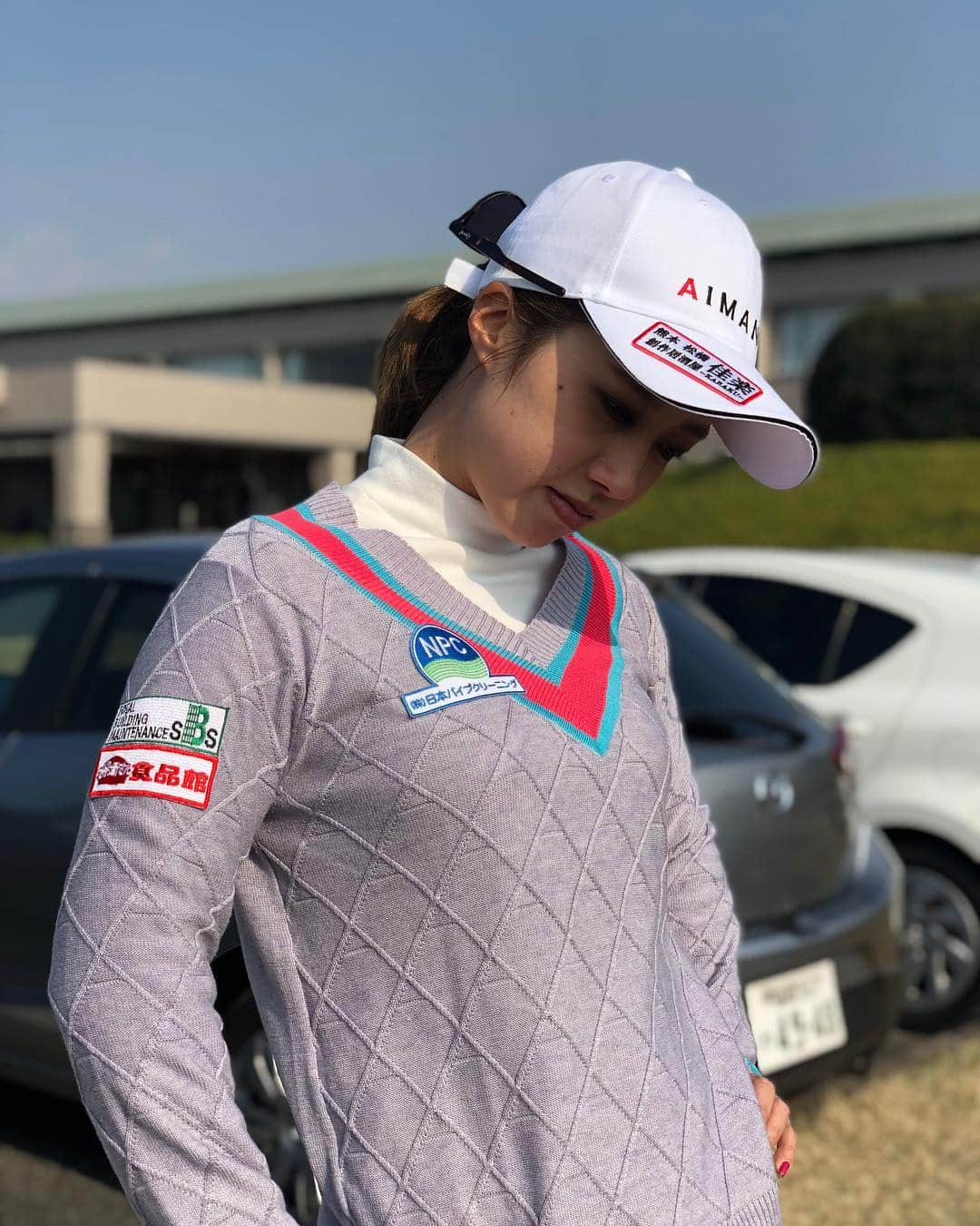 加賀其真美さんのインスタグラム写真 - (加賀其真美Instagram)「初戦終わりました⛳️✨✨ 風強かった〜🍃😷🙄 でも楽しかったー😆😆😆 初日は反省点沢山そして課題発見。 今日最終日は昨日発見した課題に挑戦して少しうまくいきました🤩 結果は悔しいけどまだまだこれから🤨👍 また沢山練習して次の試合頑張る🌈🌈🌈❤️ 何かに挑戦して変えるときは大胆に思いきってね👊👊👊 ． また次の試合も応援よろしくお願いします🙇‍♀️💗💗💗 ． ウェア、帽子は @aimantgolf_official ❤️❤️」3月27日 21時46分 - mami_kagasono