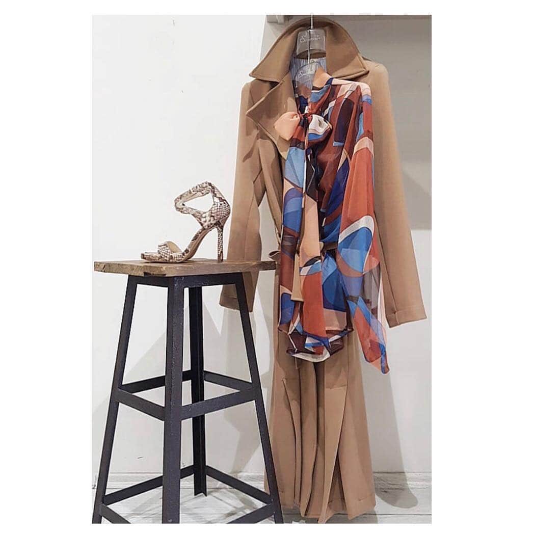 のインスタグラム：「#islo #isloisabellalorusso #isloshoes #shoes #sandals #leather #print #roccia #fashion #style #shop #negozio #rivenditore #heels #tacchi #higheels #outfit #outfitoftheday #shoponline  #shoppingonline #shopping #newcollection #madeinitaly #staytuned」