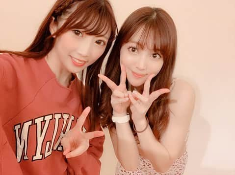 愛迫みゆさんのインスタグラム写真 - (愛迫みゆInstagram)「‪今日は高校の時からの友達のまあり(@maari.0108 )の‬ ‪ヨガレッスンに行ってきたよ(*´ω｀*)💓‬ ‪MAARIヨガ🧘‍♀️✨‬ ‪めっちゃ教え方わかりやすくて、‬ ‪話し方も心地よくて、相変わらず本当可愛いし心も身体も癒されました✨‬ ‪明日は筋肉痛かなぁ(*´ω｀*)♬笑‬ また絶対いきたい💓 ぜひ参加してみてね✨」3月27日 22時00分 - aisakomiyu