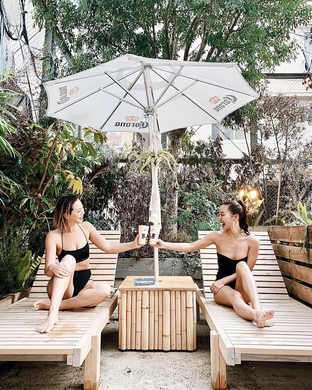 のインスタグラム：「🍻. . 友達という枠を超えて. たくさんの意味でこれからもよろしくねの乾杯❤︎. . 3/17。この日は下北コロナサウナlast day。. 大好きな仲間達と美食家としても有名な @naohawaii さん. ピックアップのサウナ飯で〆. それはそれは幸せな1日となりました♡」