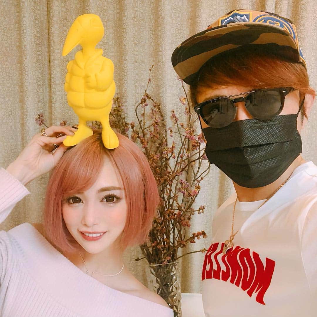 のインスタグラム：「おはよー！ 昨日はサキラファ😈😈 お花見気分だったけど枯れてたよwww 撮影頑張った！✨ いつも元気をありがとうね😌 良いお友達✨ #サキラファ」