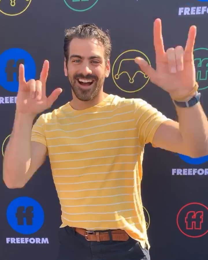 アメリカン・ブロードキャスティング・カンパニーのインスタグラム：「Say 👋👋👋 to 2016 @dancingabc winner @nyledimarco, tearing up the red carpet at the #FreeformSummit!」