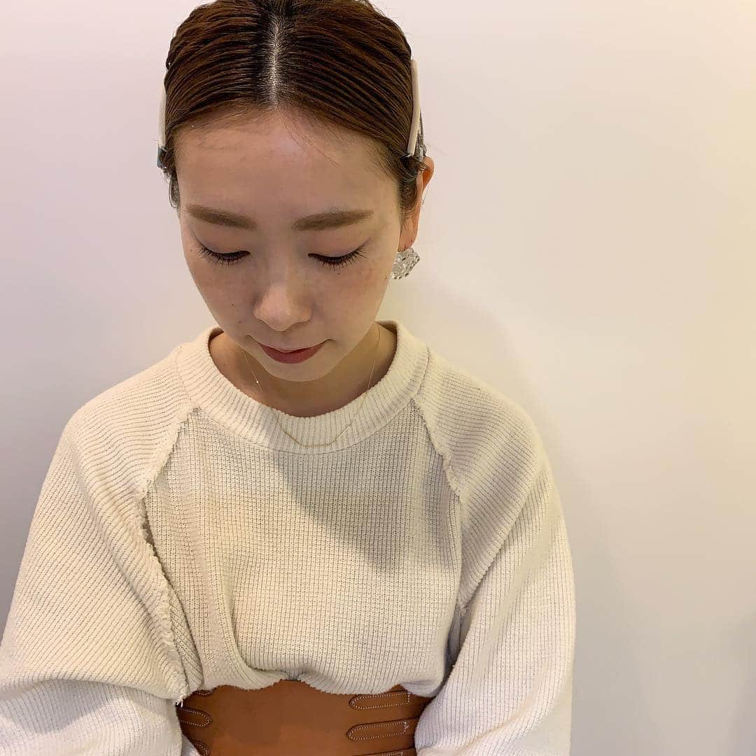 YU-U（工藤由布）さんのインスタグラム写真 - (YU-U（工藤由布）Instagram)「2019,03,28のアレンジ コンパクトヘア☻タイトも好き🙈 崩さないギブソンタックにしたよ✨ ピン… @san_official コーム… @nood.aoi ピアス… @nemunemu_accessories ・・・ #ヘアアレンジ #uアレンジ #ボブアレンジ #ミディアムアレンジ #ロングアレンジ  #uボブアレンジ #hairarrange #hairstyle #tcbsnap #noodaccessory #nemunemu #タイトヘア #ギブソンタック #sAnコレ #thedallas #todayful」3月28日 8時48分 - nyan22u22nyan