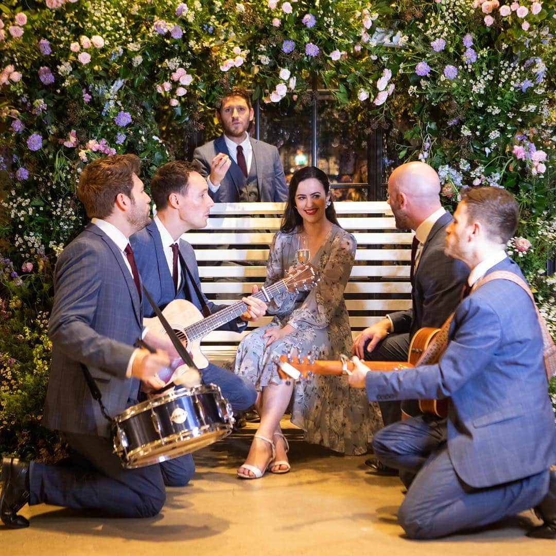 ペンハリガンさんのインスタグラム写真 - (ペンハリガンInstagram)「Last week, we welcomed The Ingénue Cousin Flora and The Impudent Cousin Matthew into the Portraits Family in true Penhaligon's fashion. We marked this momentous occasion with a launch event featuring an array of olfactive treats and tipples inspired by the two new Portraits fragrances. Swipe through to see a selection of highlights from the festivities! #penhaligonsxportraits」3月28日 0時02分 - penhaligons