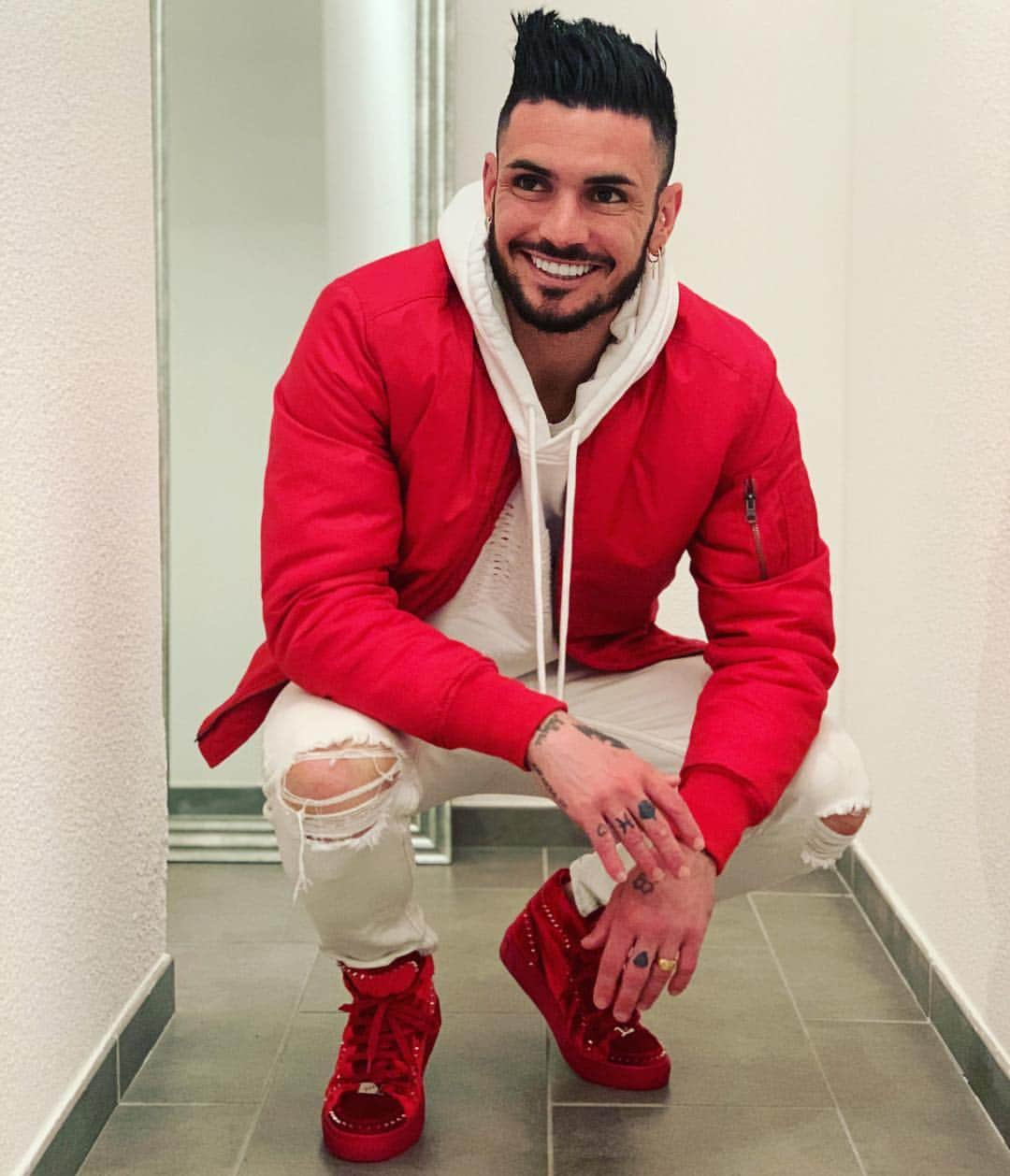 レミ・カベッラさんのインスタグラム写真 - (レミ・カベッラInstagram)「🌈🌈」3月28日 0時05分 - remycabella