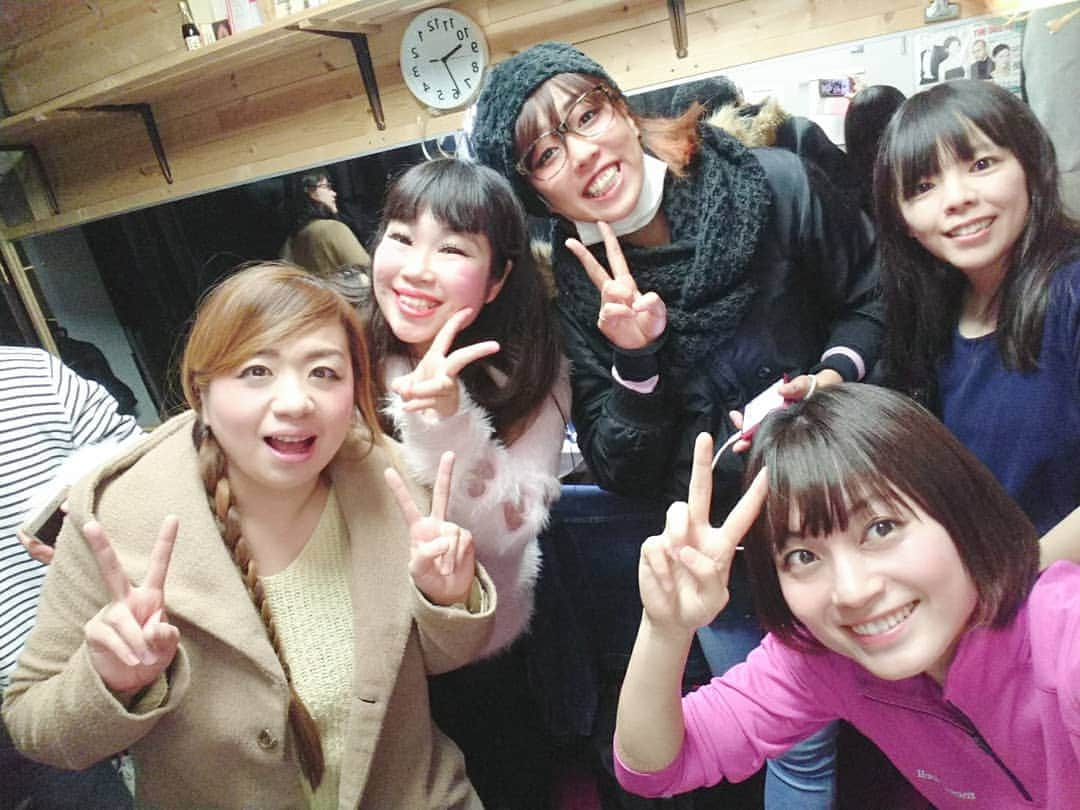 桜花さんのインスタグラム写真 - (桜花Instagram)「26日はkawaiilive＼(^^)／🌼 でした！🍀 ご来場ありがとうございマウンテン🗻☀️ やっぱりライブって楽しいしみんなに会うと元気でるなって実感しました🌼  #kawaiilive  #ありがとうございマウンテン #ライブ  #女芸人  #女芸人ライブ #お笑い  #ひょうきん  #山登りあるある  #楽しい  #ご来場ありがとうございました #ありがとう」3月28日 0時28分 - mountainohka