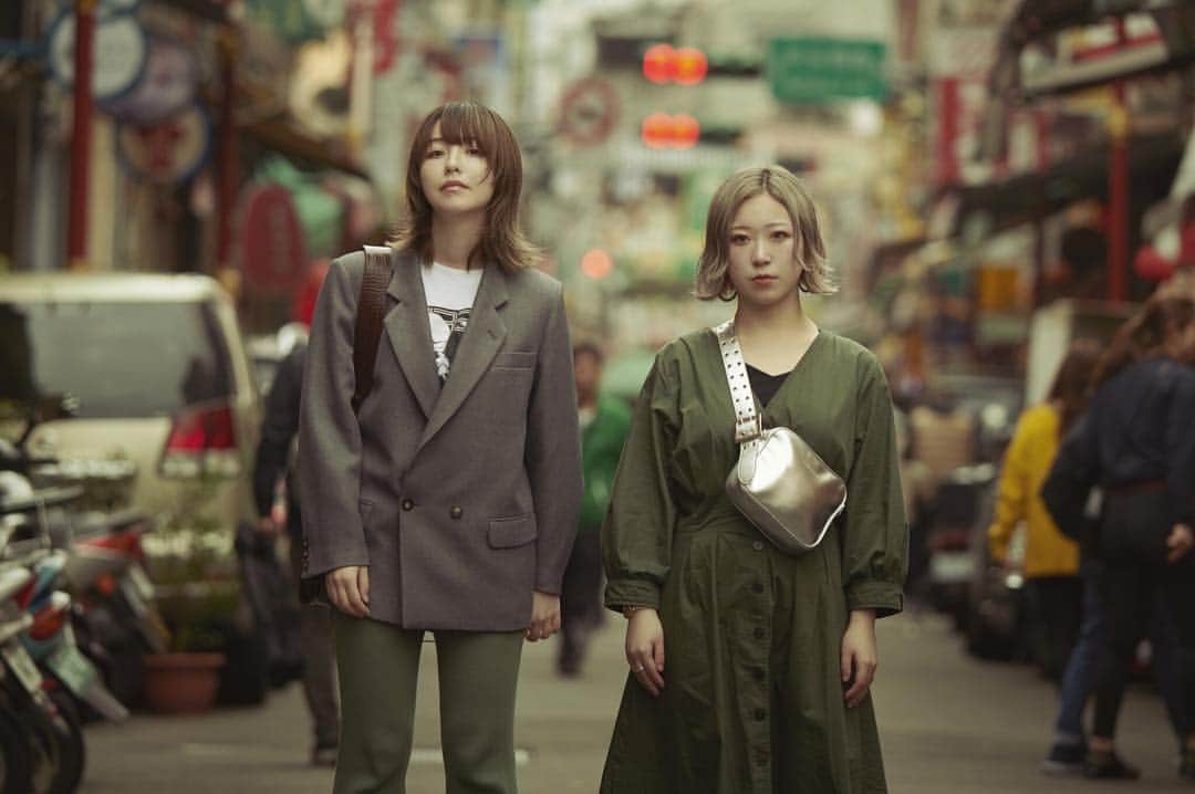 yonigeのインスタグラム：「2019.3.23 君のおへその形を忘れたツアー（ダーツで決めた追加公演） 台北PIPE LIVE MUSIC  photo  by @yoshiharuota」