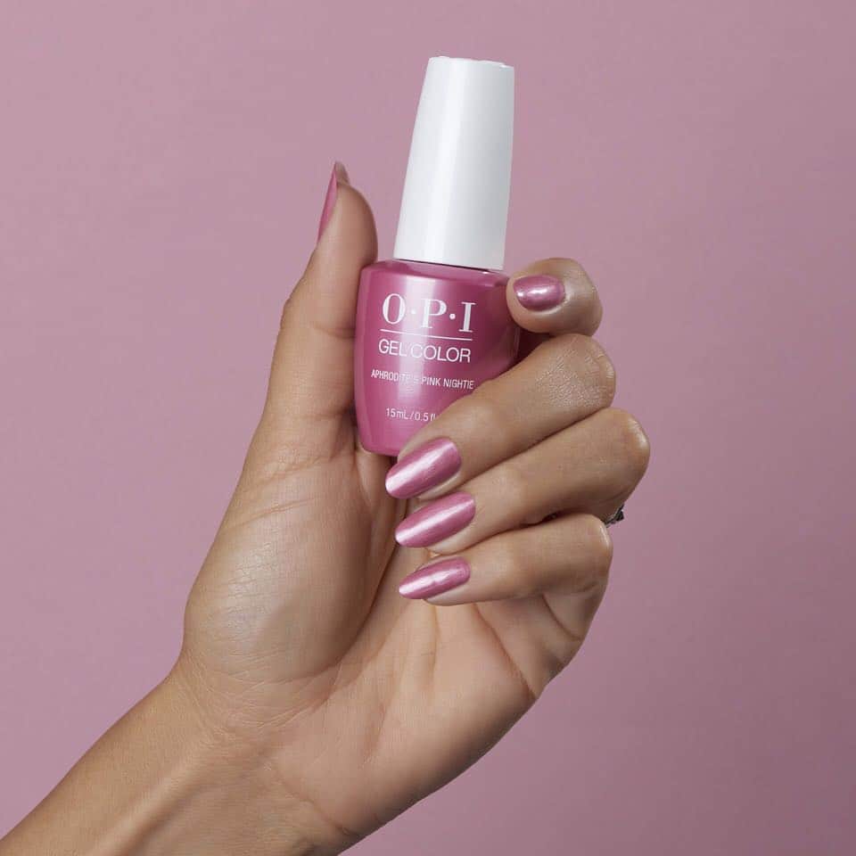 OPIさんのインスタグラム写真 - (OPIInstagram)「Look mythologically magnificent with #AphroditesPinkNightie in #OPIGelColor 🌚🌝. Ask your salon for #OPI anytime.  #pinknails #gelnails #longnails #opiobsessed #coloristheanswer #mani」3月28日 0時50分 - opi