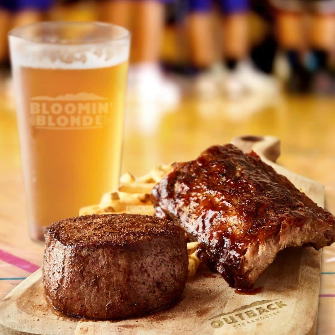 Outback Steakhouseさんのインスタグラム写真 - (Outback SteakhouseInstagram)「Steak and Ribs: The ultimate #doubledouble (up your 🏀 game to a #tripledouble with a Bloomin' Blonde). Bloomin’ Blonde Ale not available in NC, PA. Material intended for 21+. Drink responsibly.」3月28日 1時00分 - outback