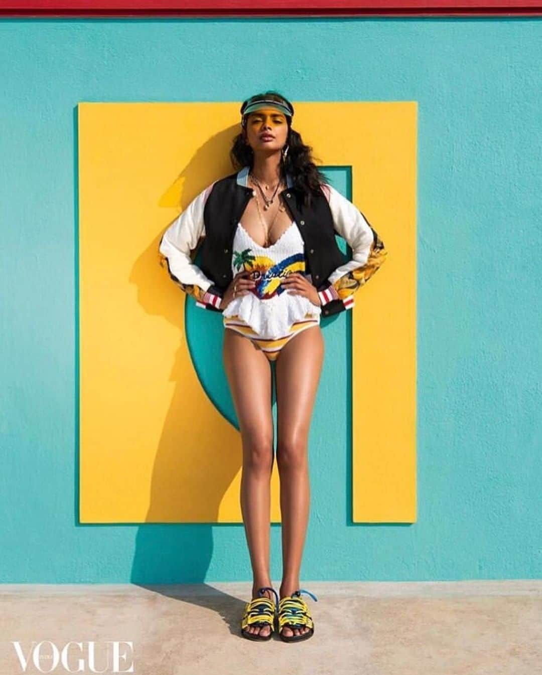 のインスタグラム：「Our @houseofholland x Grenson Willa Sandals are adorning the @vogueindia pages this month ⁣ ⁣ Dropping online very soon so keep your eyes peeled!! ⁣ ⁣ -⁣ ⁣ #houseofholland #grenson #grensongirls⁣ #grenson #girlsingrenson #grensongirls #womensbrogues #brogues #womenswear #womensshoes #womensfashion #vogue」