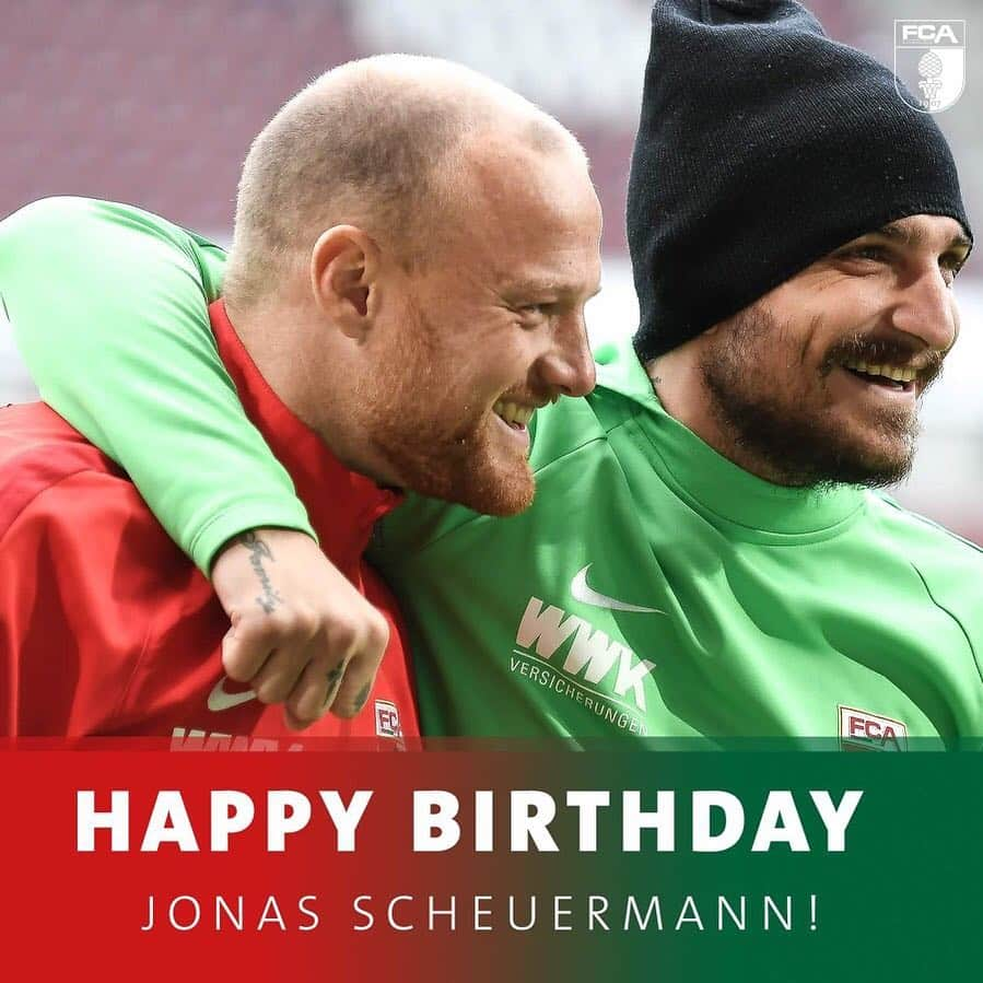 FCアウクスブルクさんのインスタグラム写真 - (FCアウクスブルクInstagram)「Der Co-Trainer wird 3️⃣3️⃣🍀 Alles Gute, lieber Jones! 🤩🎉 #FCA #FCA1907 #fcaugsburg #happybirthday」3月28日 1時07分 - fcaugsburg1907