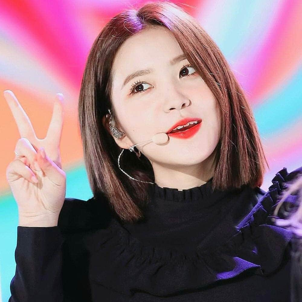 イェリさんのインスタグラム写真 - (イェリInstagram)「For those who miss Yeri's short hair😊😘😍 #REDVELVET #YERI #레드벨벳 #예리」3月28日 1時08分 - redvelvet_yeri