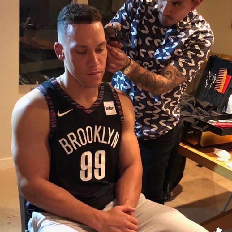 Brooklyn Netsさんのインスタグラム写真 - (Brooklyn NetsInstagram)「Baseball back tomorrow 👉 we’ve had some of the best from Queens and the Bronx hit up Brooklyn all season ⭐️📸」3月28日 1時29分 - brooklynnets