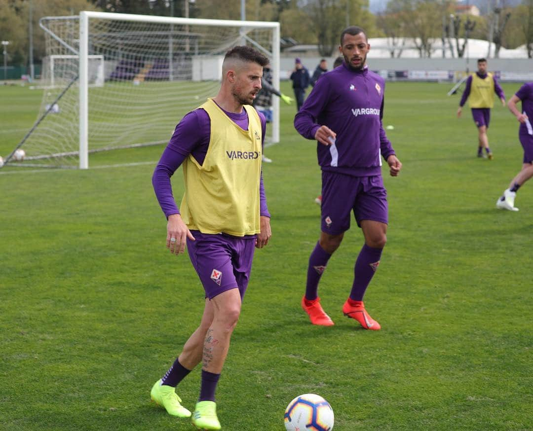 ケヴィン・ミララスさんのインスタグラム写真 - (ケヴィン・ミララスInstagram)「buona sessione oggi 💪🏼⚽️ forza Viola 💜」3月28日 1時35分 - kmirallas11