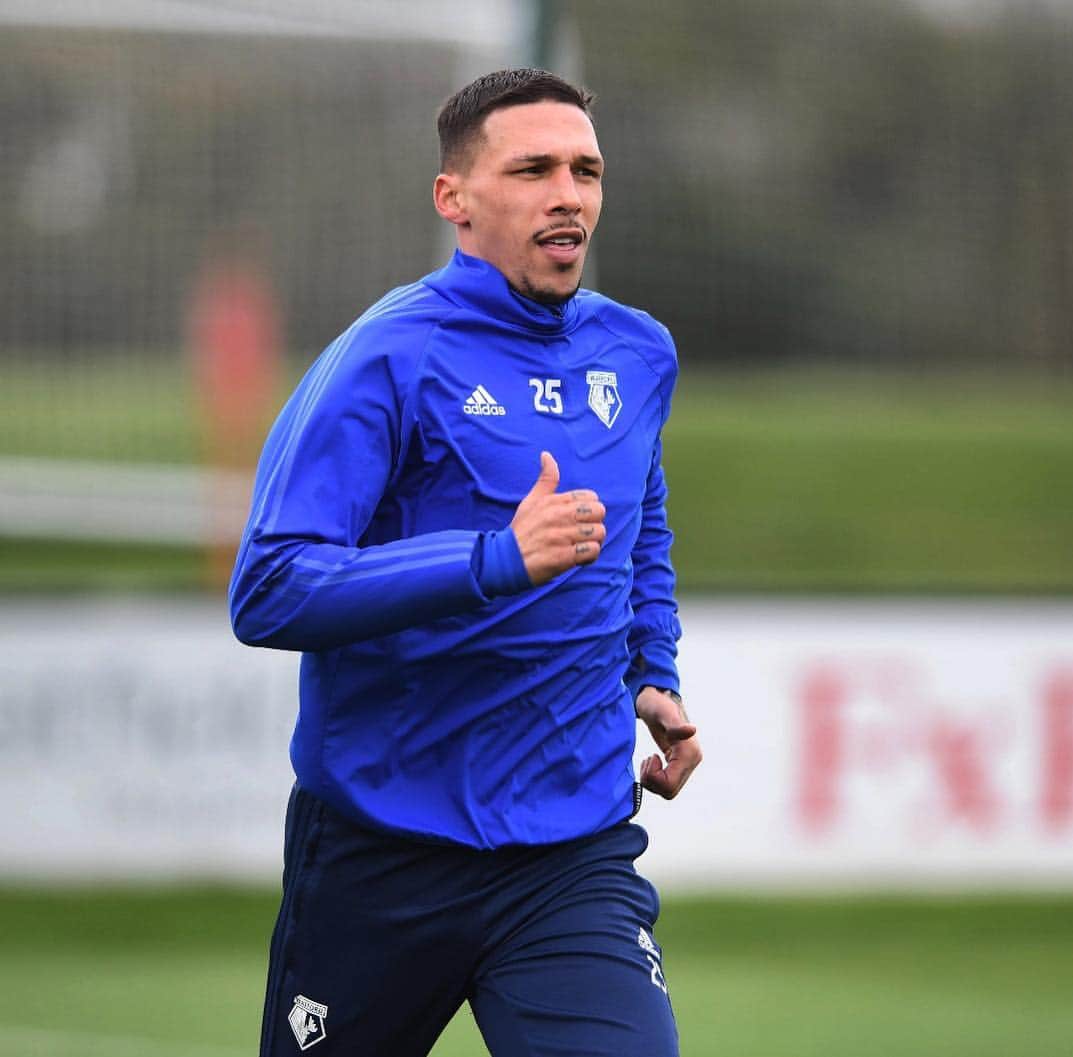 のインスタグラム：「Preparation 🏃🏽‍♂️ @watfordfcofficial  #focus #manu #nike #watfordfc #premierleague」